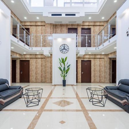 Aura Hotel Тбилиси Екстериор снимка