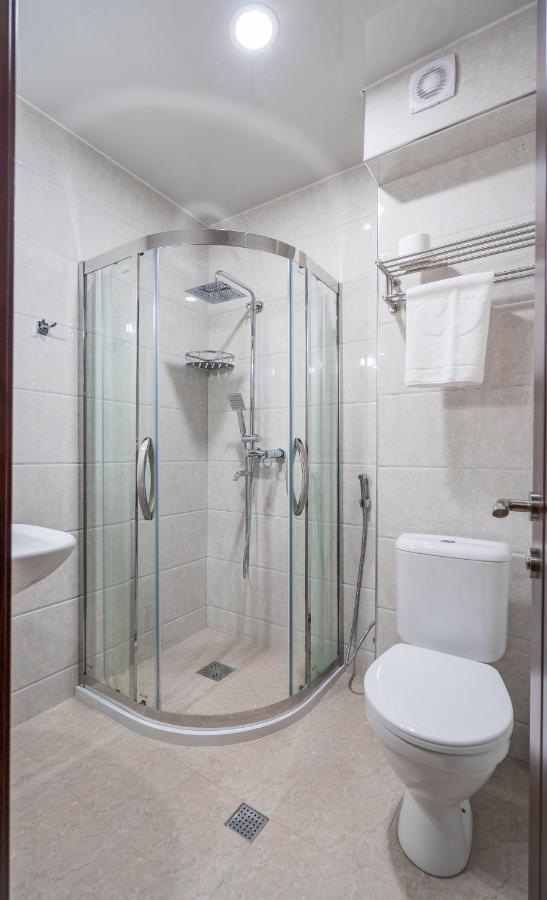 Aura Hotel Тбилиси Екстериор снимка