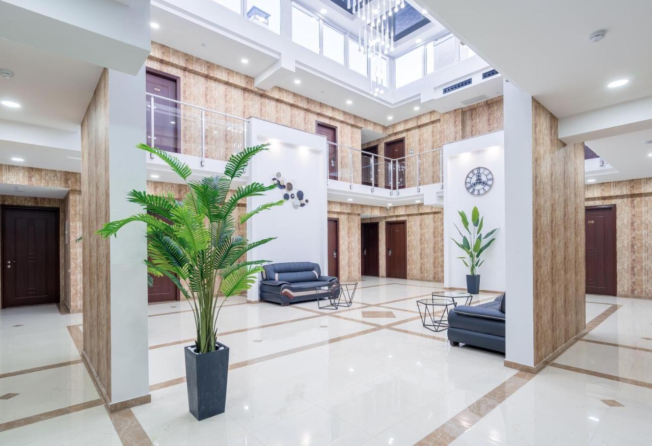 Aura Hotel Тбилиси Екстериор снимка
