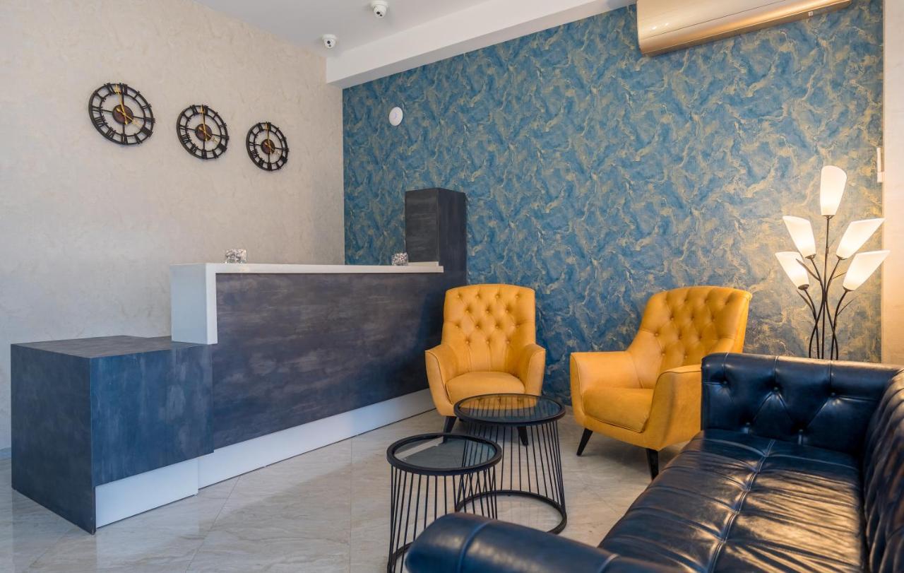 Aura Hotel Тбилиси Екстериор снимка