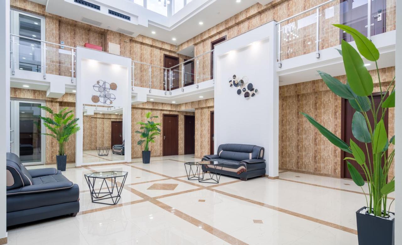 Aura Hotel Тбилиси Екстериор снимка
