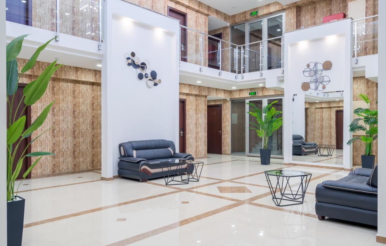 Aura Hotel Тбилиси Екстериор снимка